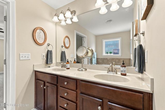11003 Kaufman Farm Dr, Louisville, KY 40291