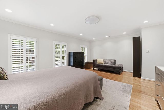 616 26TH ST S, Arlington, VA 22202