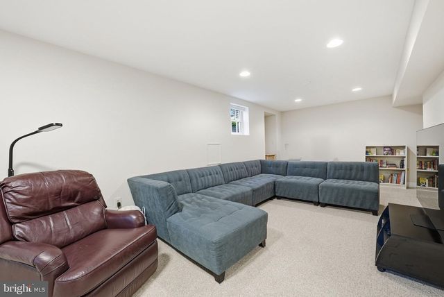 616 26TH ST S, Arlington, VA 22202