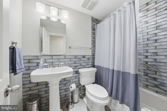 616 26TH ST S, Arlington, VA 22202