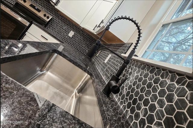 905 S Monroe, Joplin, MO 64801