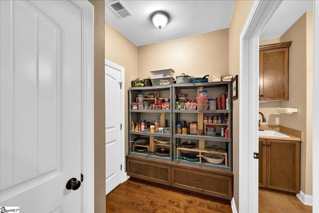 103 Stagecoach Court, Ninety Six, SC 29666