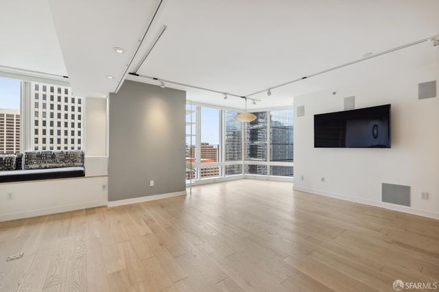 301 Mission Street 24E, San Francisco, CA 94105
