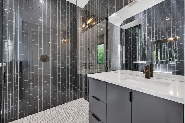 4604 S 2nd ST 2, Austin, TX 78745