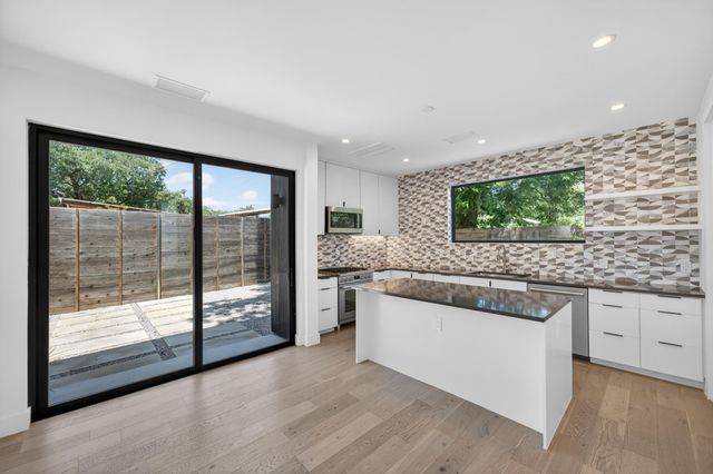 4604 S 2nd ST 2, Austin, TX 78745