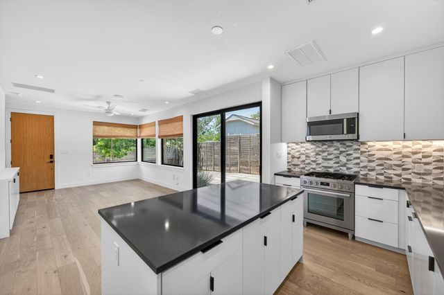 4604 S 2nd ST 2, Austin, TX 78745