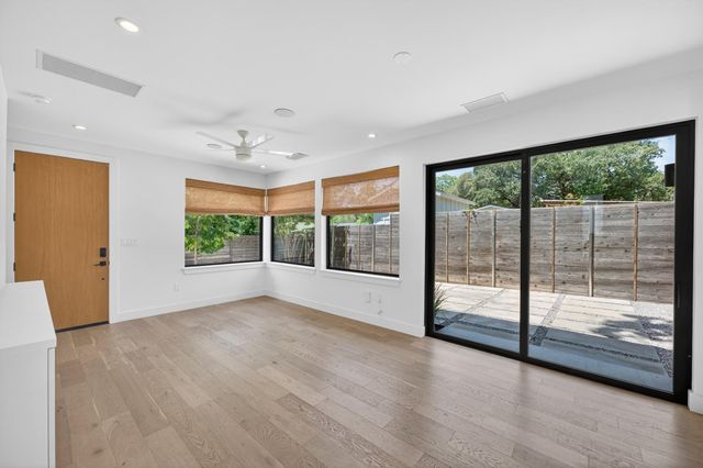 4604 S 2nd ST 2, Austin, TX 78745