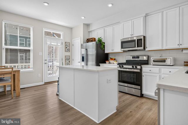 25 SIDNEY LN, Stratford, NJ 08084