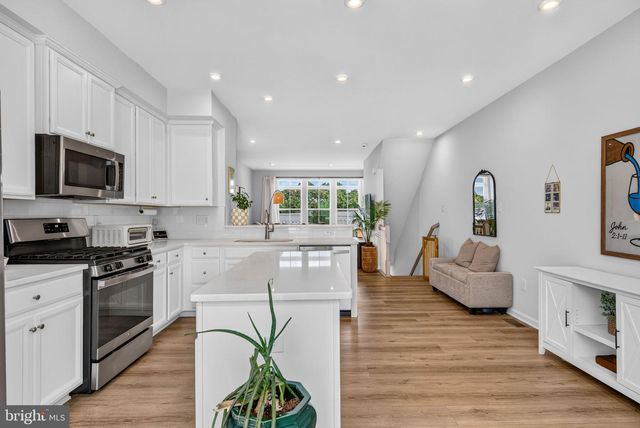 25 SIDNEY LN, Stratford, NJ 08084