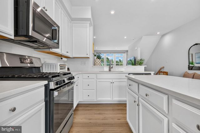 25 SIDNEY LN, Stratford, NJ 08084