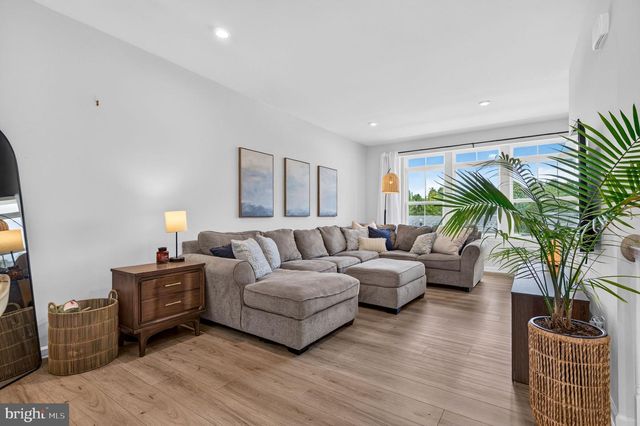 25 SIDNEY LN, Stratford, NJ 08084