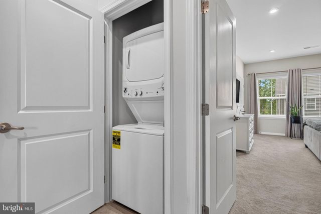25 SIDNEY LN, Stratford, NJ 08084
