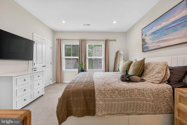 25 SIDNEY LN, Stratford, NJ 08084