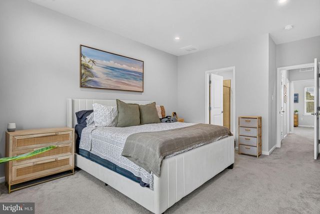 25 SIDNEY LN, Stratford, NJ 08084
