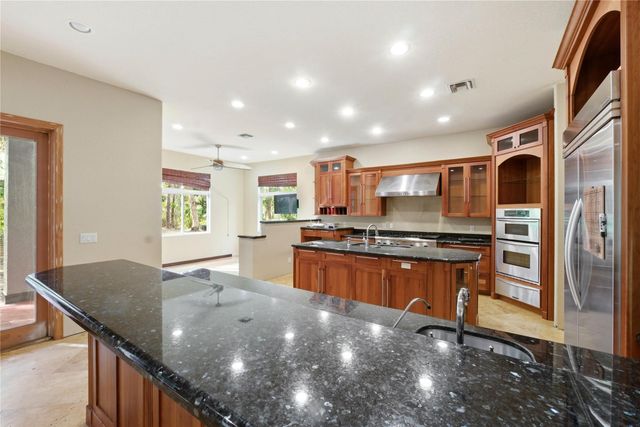 5889 NW 66th Avenue, Parkland, FL 33067