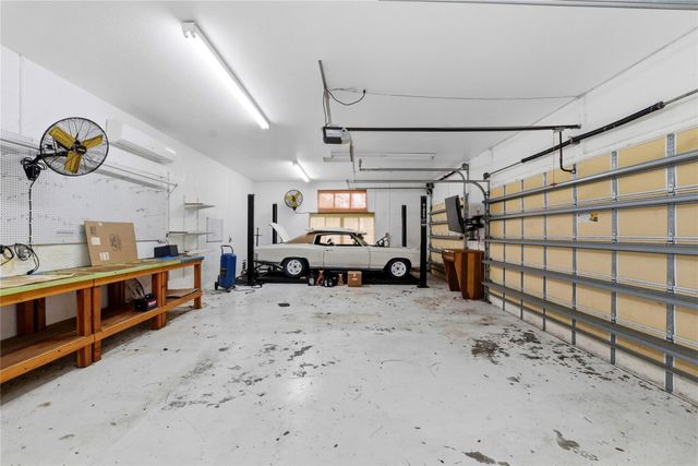 5889 NW 66th Avenue, Parkland, FL 33067