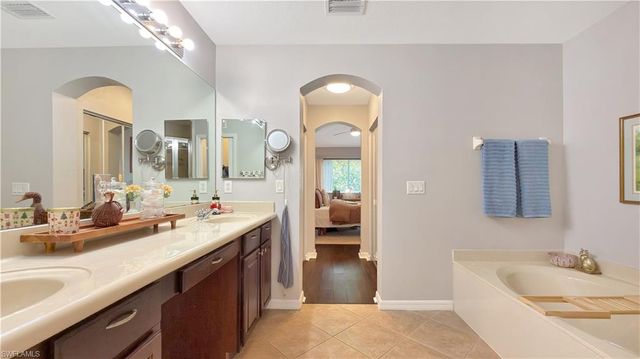 9762 Roundstone CIR, Fort Myers, FL 33967