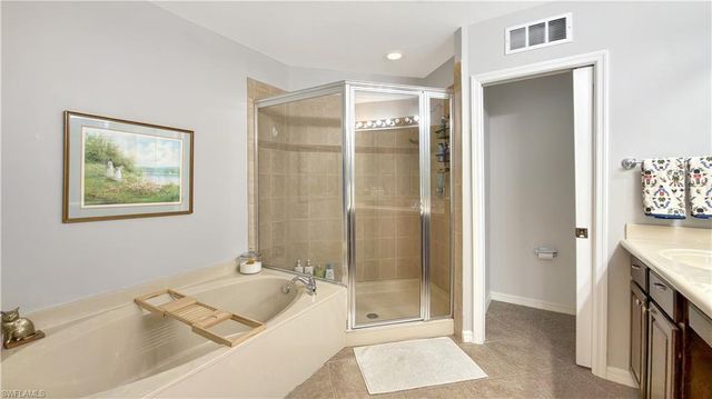 9762 Roundstone CIR, Fort Myers, FL 33967