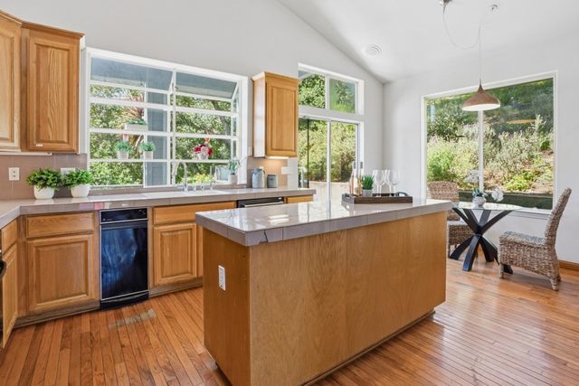 24035 Stage Stop Way, Los Gatos, CA 95033