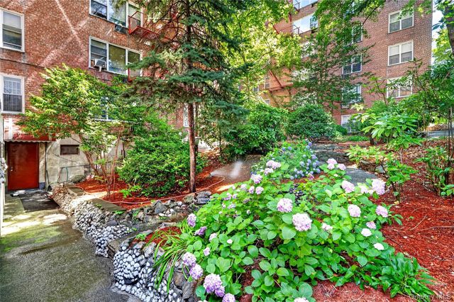 3201 Grand Concourse 6M, Bronx, NY 10468