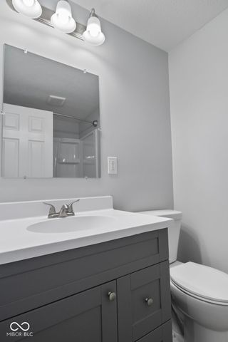 4492 State Road 32 Road E, Chesterfield, IN 46017