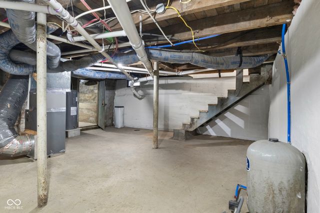 4492 State Road 32 Road E, Chesterfield, IN 46017