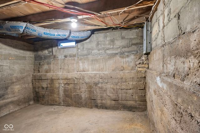 4492 State Road 32 Road E, Chesterfield, IN 46017