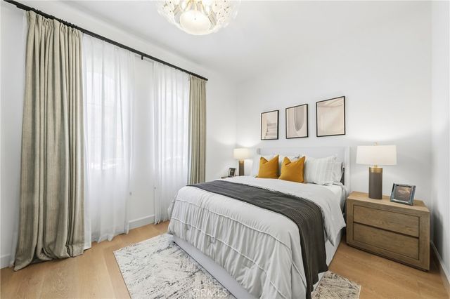 123 salt spring, Irvine, CA 92602