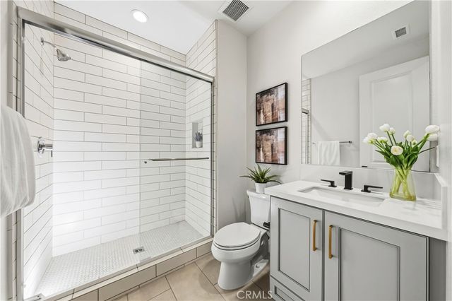123 salt spring, Irvine, CA 92602