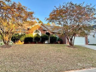 2442 Windsor Chase Drive, Matthews, NC 28105