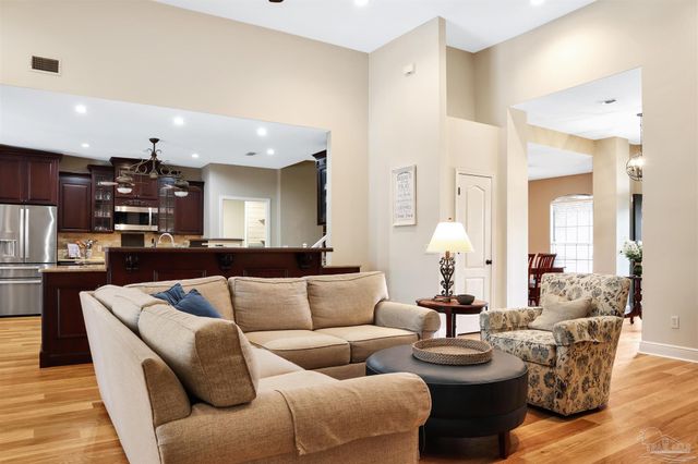 2443 Bowling Green Way, Cantonment, FL 32533