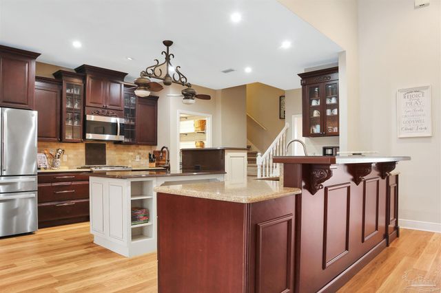 2443 Bowling Green Way, Cantonment, FL 32533