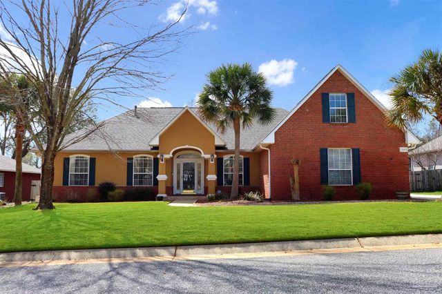 2443 Bowling Green Way, Cantonment, FL 32533