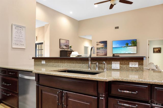 2443 Bowling Green Way, Cantonment, FL 32533