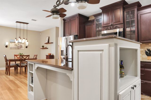 2443 Bowling Green Way, Cantonment, FL 32533