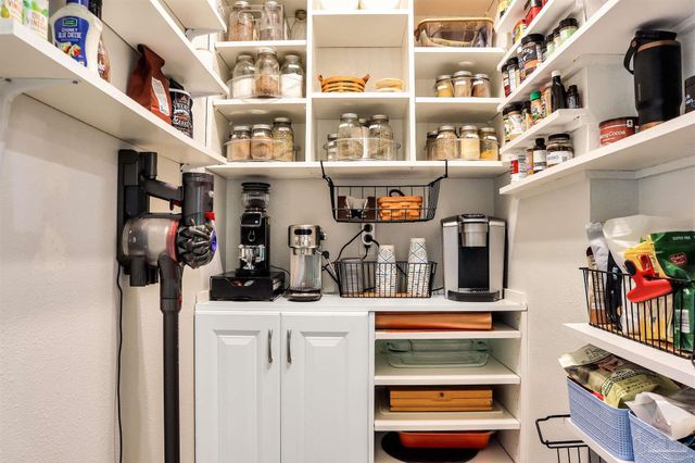 2443 Bowling Green Way, Cantonment, FL 32533