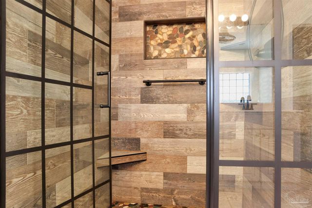 2443 Bowling Green Way, Cantonment, FL 32533