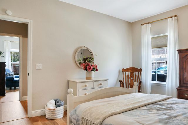 2443 Bowling Green Way, Cantonment, FL 32533