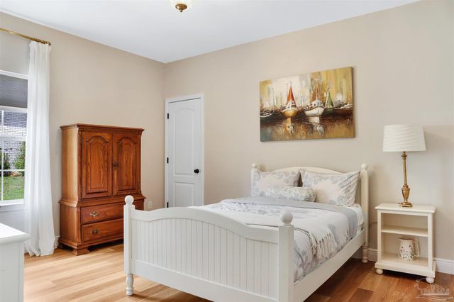 2443 Bowling Green Way, Cantonment, FL 32533