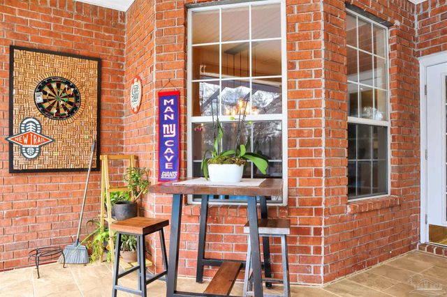 2443 Bowling Green Way, Cantonment, FL 32533