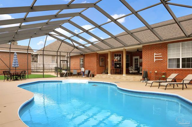 2443 Bowling Green Way, Cantonment, FL 32533