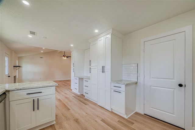 3407 Coachlight Lane, Baytown, TX 77521