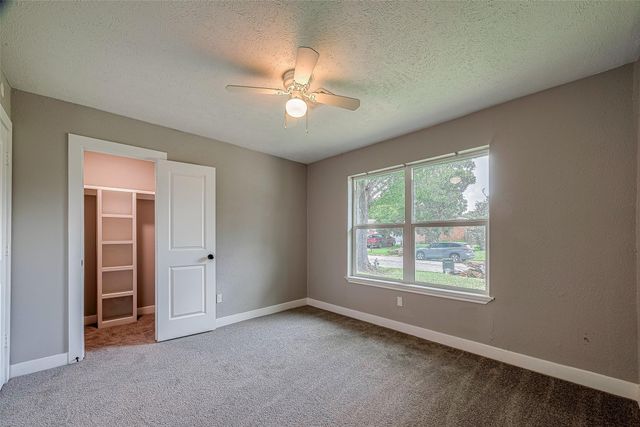 3407 Coachlight Lane, Baytown, TX 77521