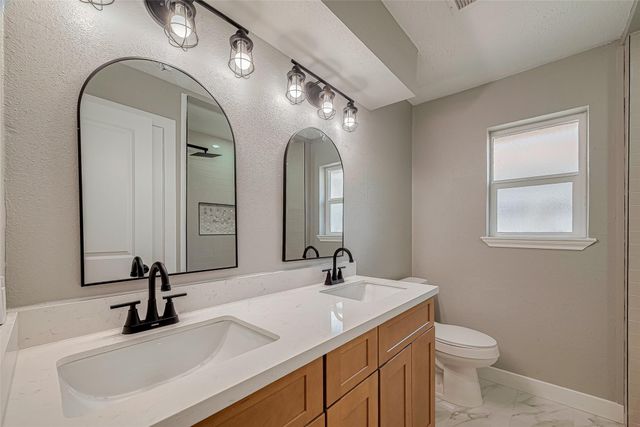 3407 Coachlight Lane, Baytown, TX 77521