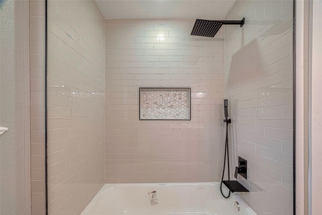 3407 Coachlight Lane, Baytown, TX 77521