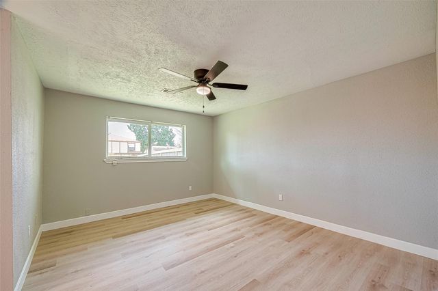 3407 Coachlight Lane, Baytown, TX 77521