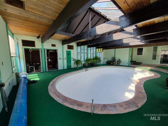 1824 Everett St, Caldwell, ID 83605