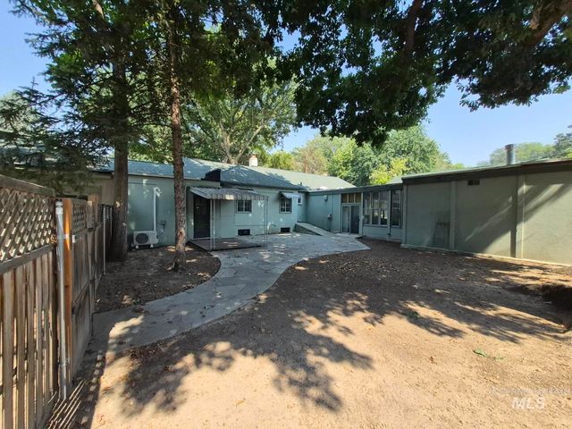1824 Everett St, Caldwell, ID 83605