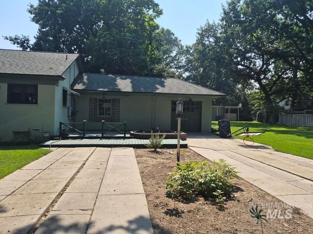 1824 Everett St, Caldwell, ID 83605