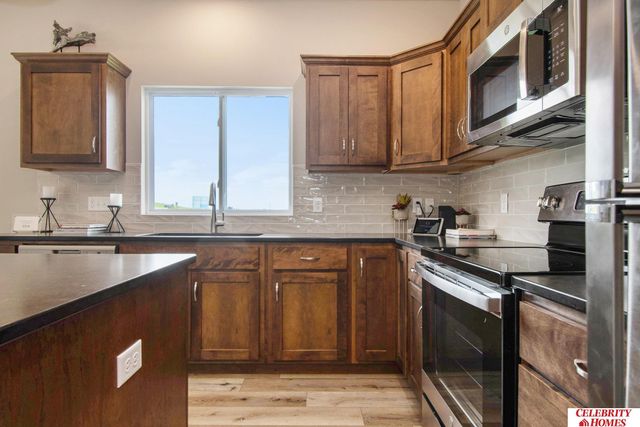 21066 Adams Street, Elkhorn, NE 68022